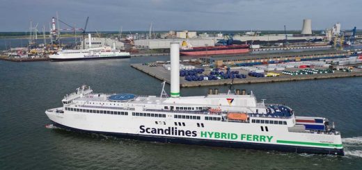 BERLIN und COPENHAGEN mit ihren Rotorsegeln - Bildquelle: Scandlines