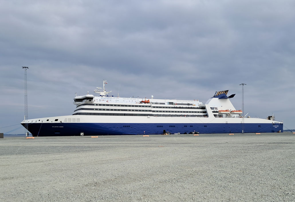 SUPERFAST IX (ATLANTIC VISION) weiter im blauen Farbkleid - Bildquelle: Tallink